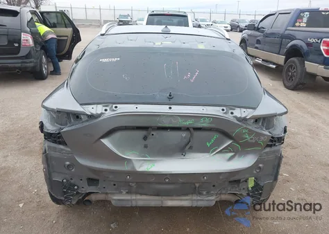 2017 Infiniti Qx30 Premium z USA, uszkodzony, nr VIN SJKCH5CP3HA027322